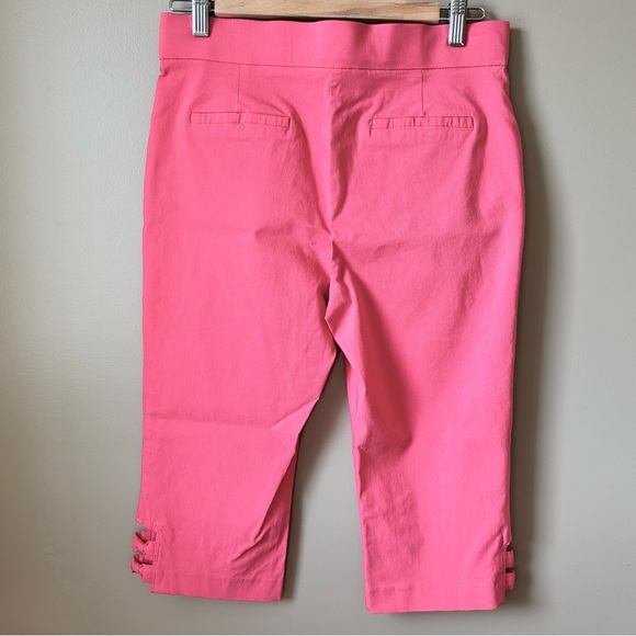 89th & Madison Bright Pink Capri with Bows - Picture 4 of 9